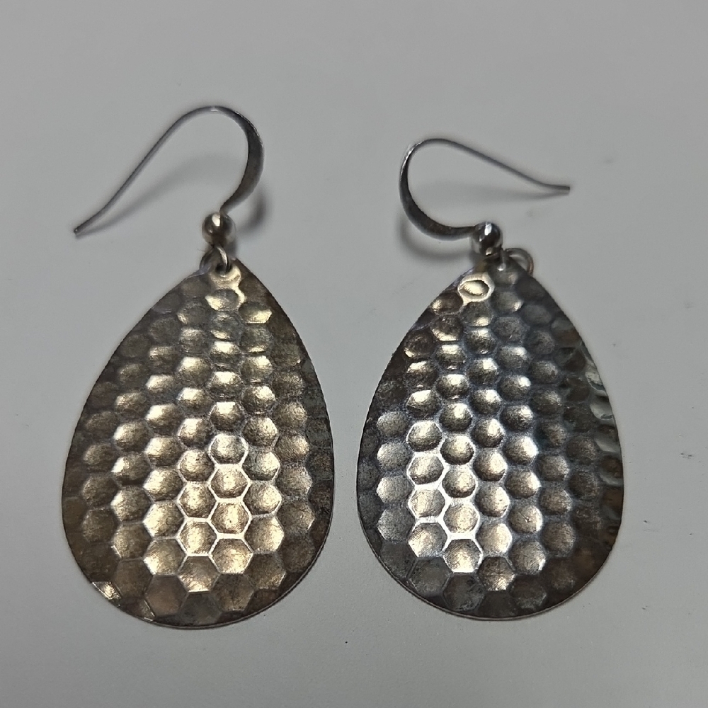 Teardrop Pierced Earrings. 2088